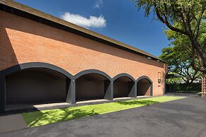 Cross Chiang Mai Riverside