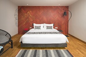 Cross Chiang Mai Riverside