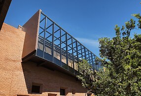 Cross Chiang Mai Riverside