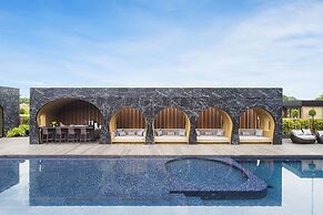 Cross Chiang Mai Riverside