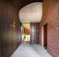 Cross Chiang Mai Riverside