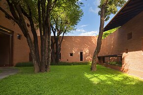 Cross Chiang Mai Riverside