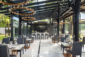 Cross Chiang Mai Riverside