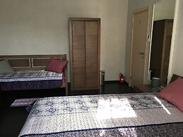 VLADSTAR Inn - Hostel