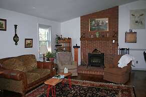 Carriage Corner Bed & Breakfast