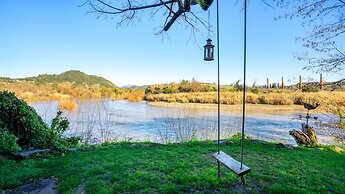 The River Belle Inn