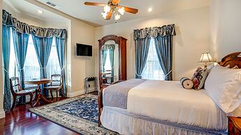 The River Belle Inn