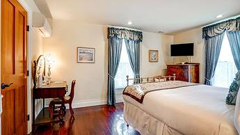 The River Belle Inn