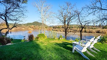 The River Belle Inn