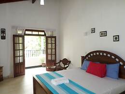 Riverside Homestay Apartments