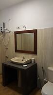 Riverside Homestay Apartments