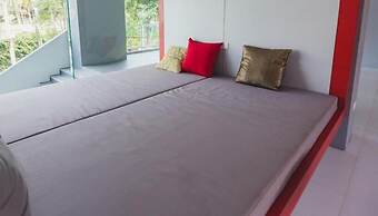 Wake Up Aonang Hotel