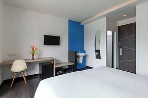 Wake Up Aonang Hotel