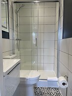 The Horseshoe and Castle