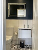 The Horseshoe and Castle