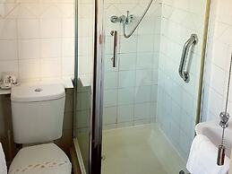 The Horseshoe and Castle