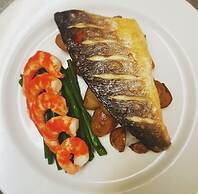 The Horseshoe and Castle