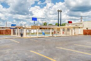 OYO Hotel Alexandria LA - Hwy 165