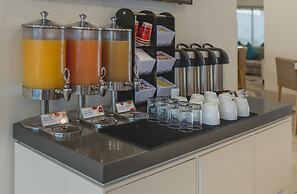 Holiday Inn Express & Suites Silao Aeropuerto - Terminal by IHG