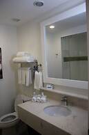 Holiday Inn Express & Suites Silao Aeropuerto - Terminal by IHG