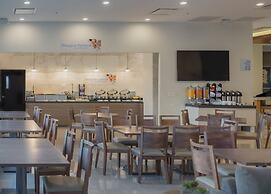 Holiday Inn Express & Suites Silao Aeropuerto - Terminal by IHG