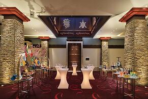 Hilton Linzhi Resort