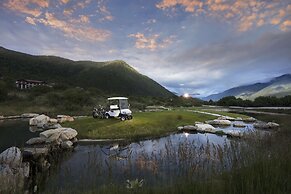 Hilton Linzhi Resort