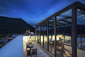 Hilton Linzhi Resort