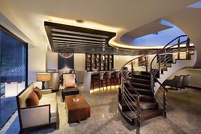 Hilton Linzhi Resort