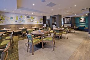 Premier Inn Slough Central South