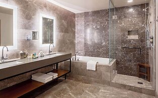 Hyatt Regency Lake Washington at Seattle’s Southport