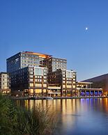 Hyatt Regency Lake Washington at Seattle’s Southport