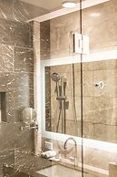 Hyatt Regency Lake Washington at Seattle’s Southport