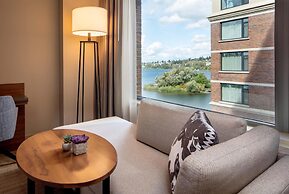 Hyatt Regency Lake Washington at Seattle’s Southport