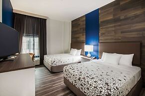 La Quinta Inn & Suites by Wyndham Owasso