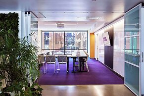 YOTEL Boston