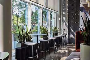 YOTEL Boston