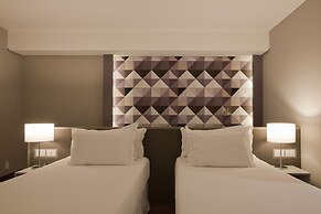 NH Curitiba The Five