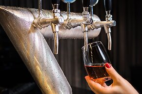 NH Curitiba The Five