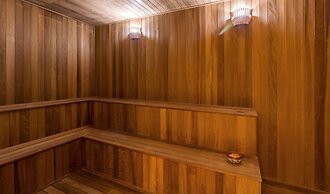 NH Curitiba The Five