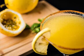 NH Curitiba The Five