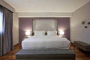 NH Curitiba The Five