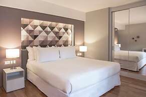 NH Curitiba The Five