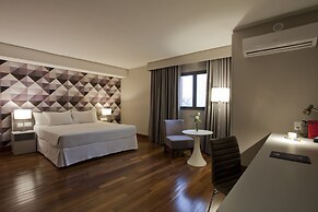 NH Curitiba The Five