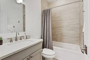 Roami at Bourbon Place