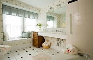 The Queen Victoria B&B