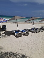 Playa Las Palmas Glamping Tulum