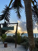 Playa Las Palmas Glamping Tulum