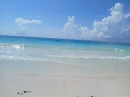 Playa Las Palmas Glamping Tulum