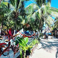 Playa Las Palmas Glamping Tulum